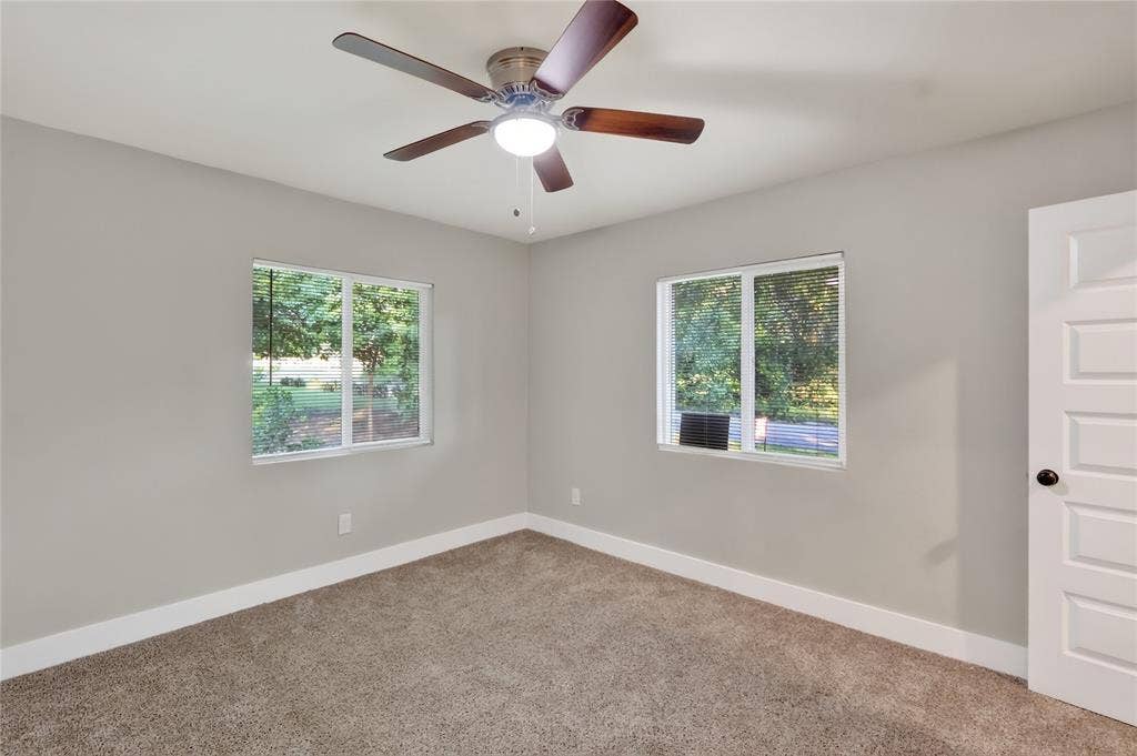 209 W 9th Street, Kemp, TX 75143 209 W 9th Street, Kemp, TX 75143