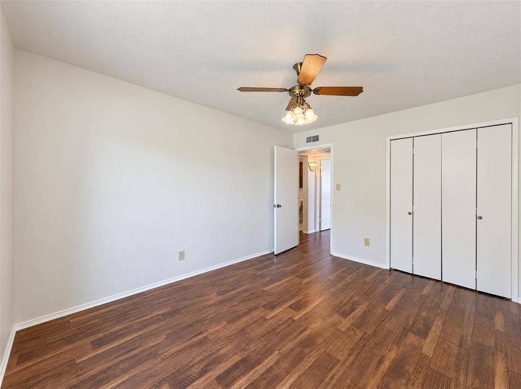 1226 Sequoia Drive, DeSoto, TX 75115 1226 Sequoia Drive, DeSoto, TX 75115