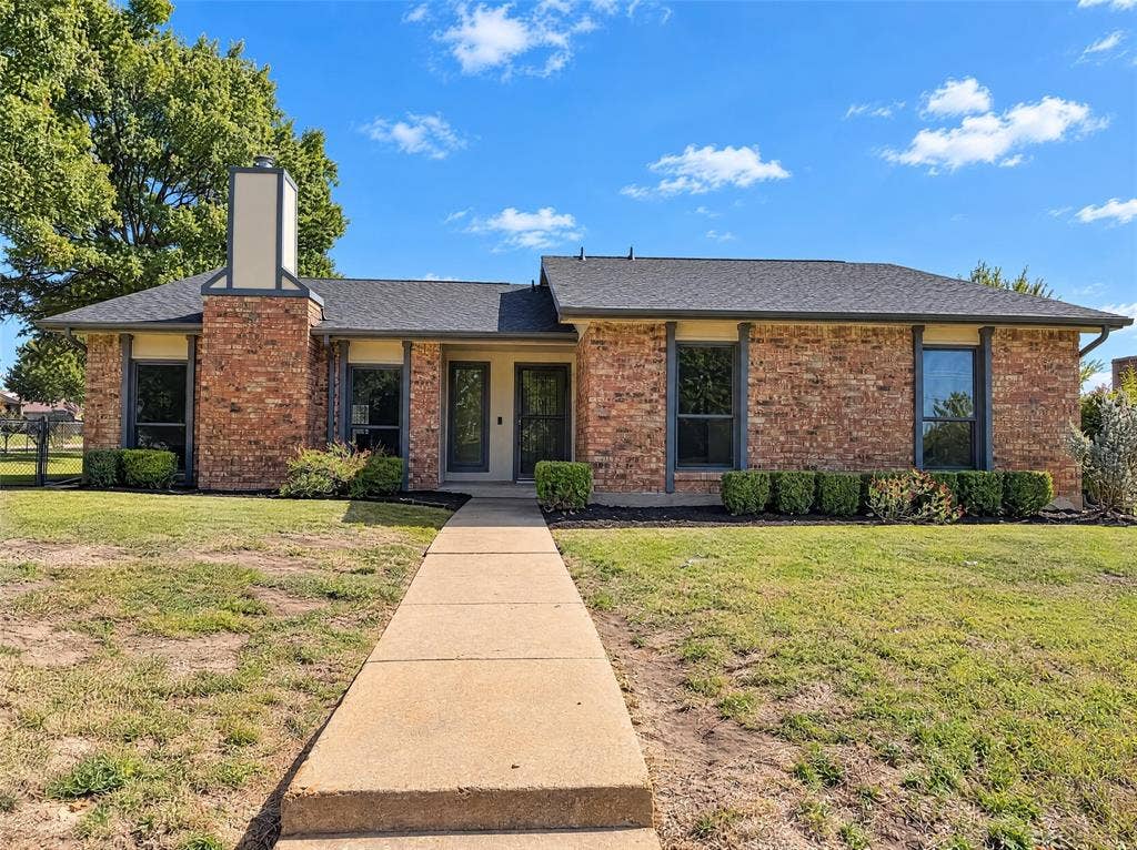 1226 Sequoia Drive, DeSoto, TX 75115 1226 Sequoia Drive, DeSoto, TX 75115