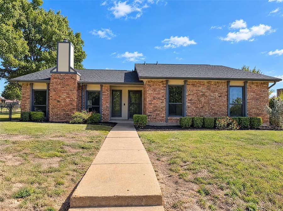 Property photo for 1226 Sequoia Drive, DeSoto, TX