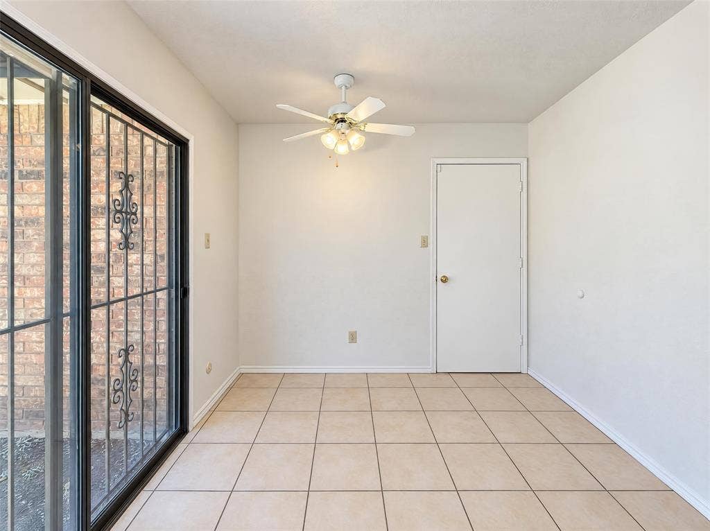 1226 Sequoia Drive, DeSoto, TX 75115 1226 Sequoia Drive, DeSoto, TX 75115