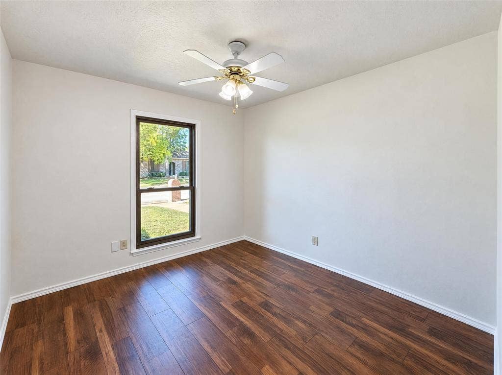 1226 Sequoia Drive, DeSoto, TX 75115 1226 Sequoia Drive, DeSoto, TX 75115