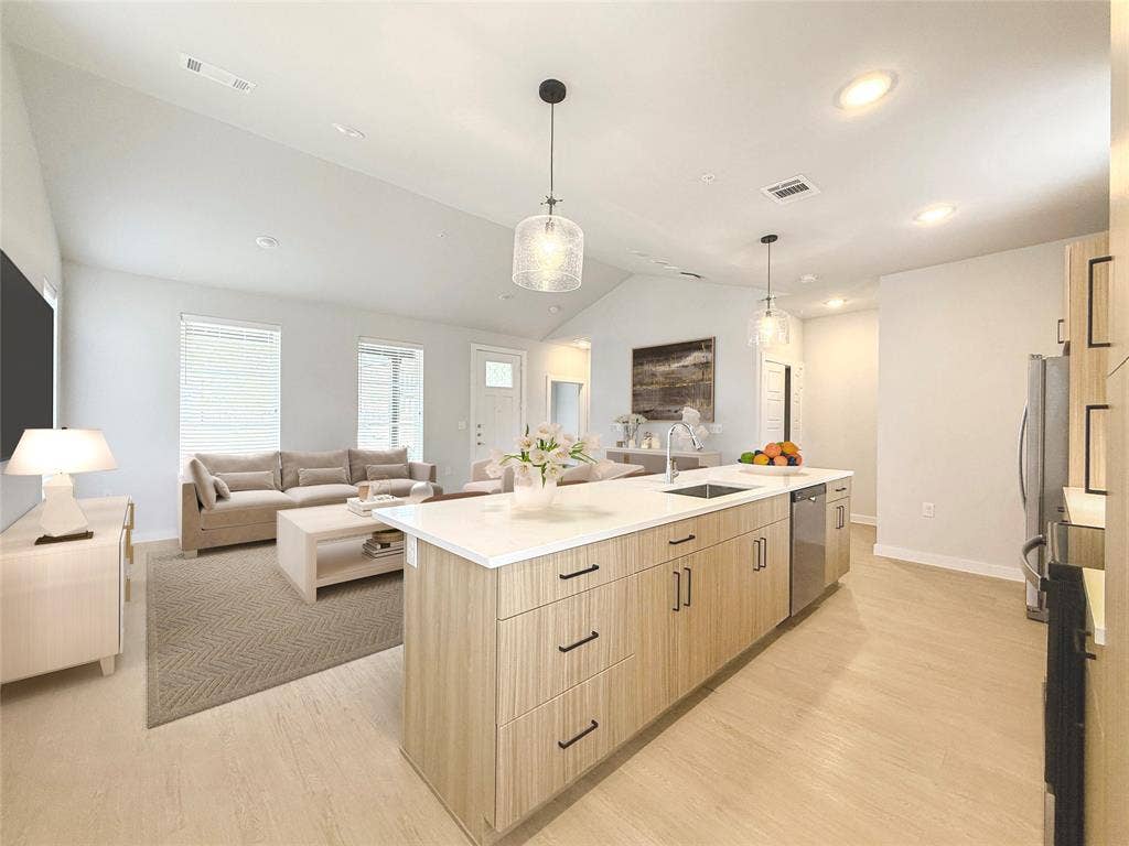 15829 Bear Trap Way, #Floorplan B1 - Unit 107, Frisco, TX 75033 15829 Bear Trap Way, #Floorplan B1 - Unit 107, Frisco, TX 75033