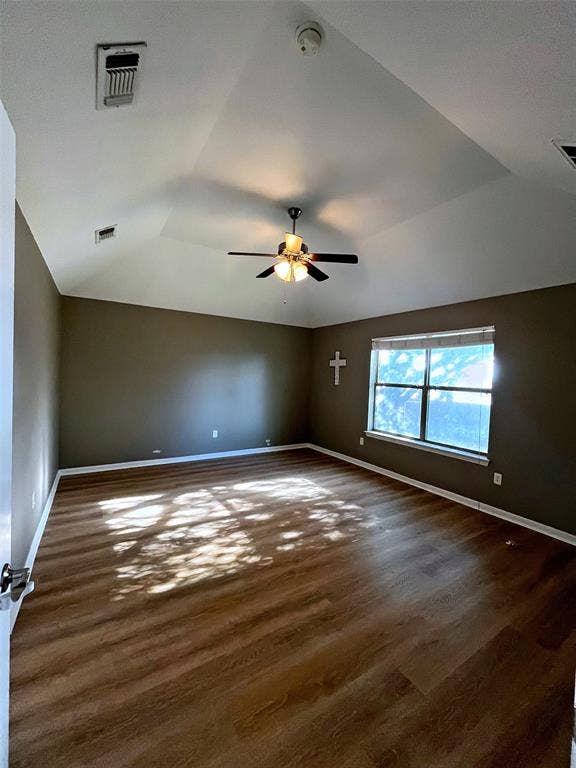 916 Winding Road, Granbury, TX 76049 916 Winding Road, Granbury, TX 76049