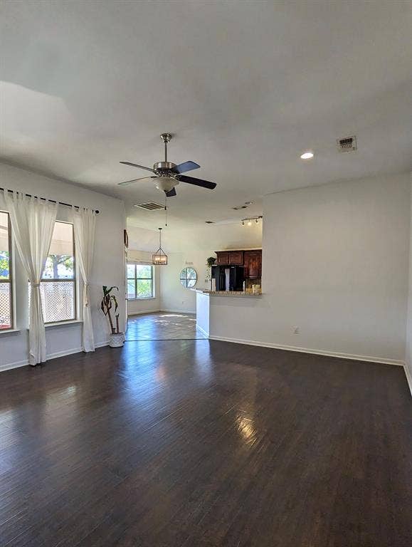 916 Winding Road, Granbury, TX 76049 916 Winding Road, Granbury, TX 76049