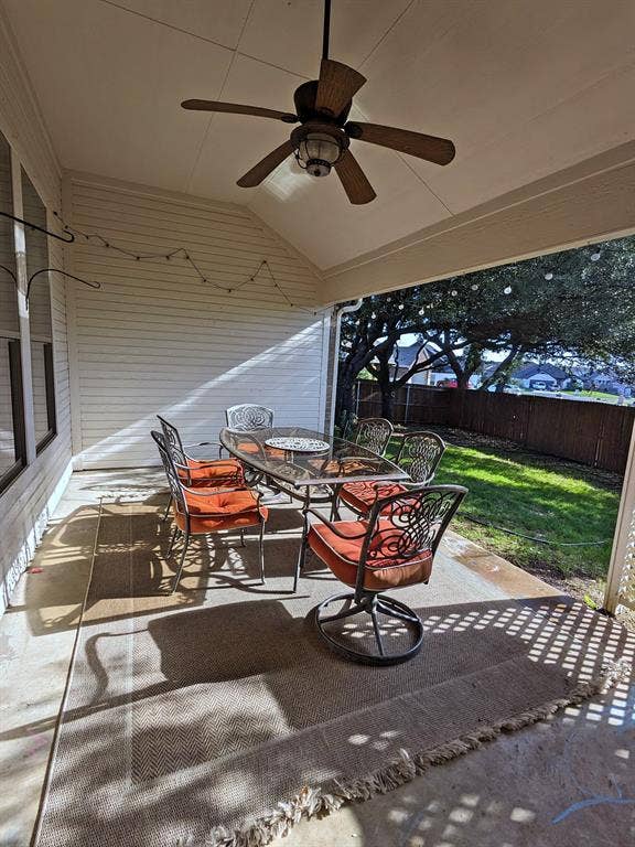 916 Winding Road, Granbury, TX 76049 916 Winding Road, Granbury, TX 76049