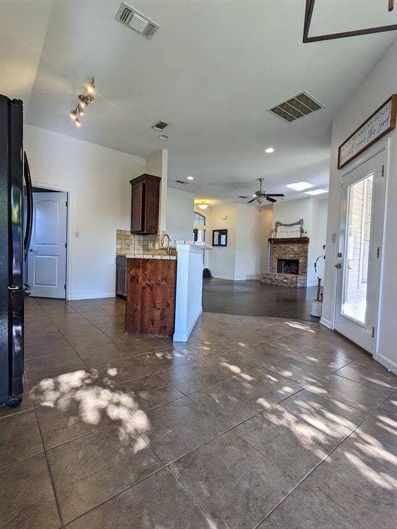 916 Winding Road, Granbury, TX 76049 916 Winding Road, Granbury, TX 76049