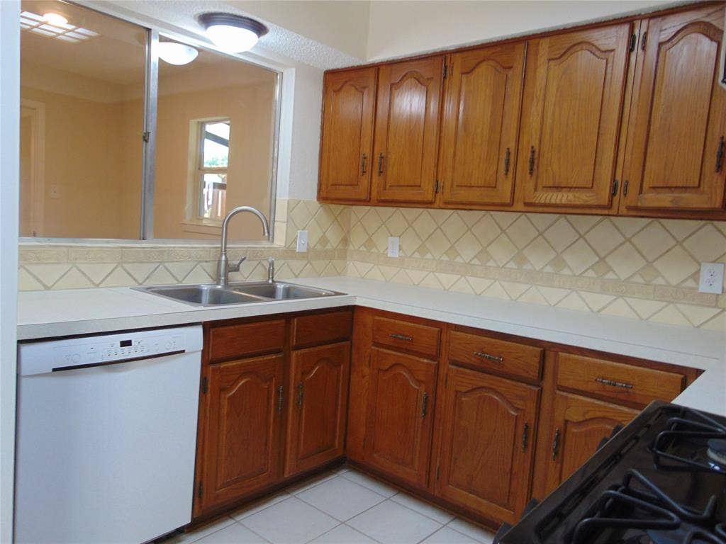 809 Broadmoor Drive, Mesquite, TX 75149 809 Broadmoor Drive, Mesquite, TX 75149