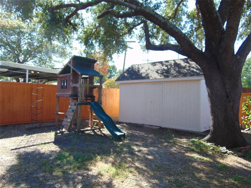 809 Broadmoor Drive, Mesquite, TX 75149 809 Broadmoor Drive, Mesquite, TX 75149
