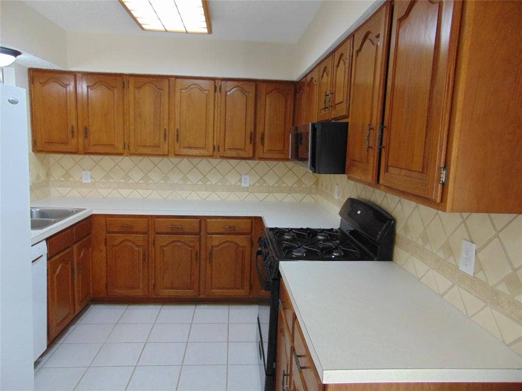 809 Broadmoor Drive, Mesquite, TX 75149 809 Broadmoor Drive, Mesquite, TX 75149