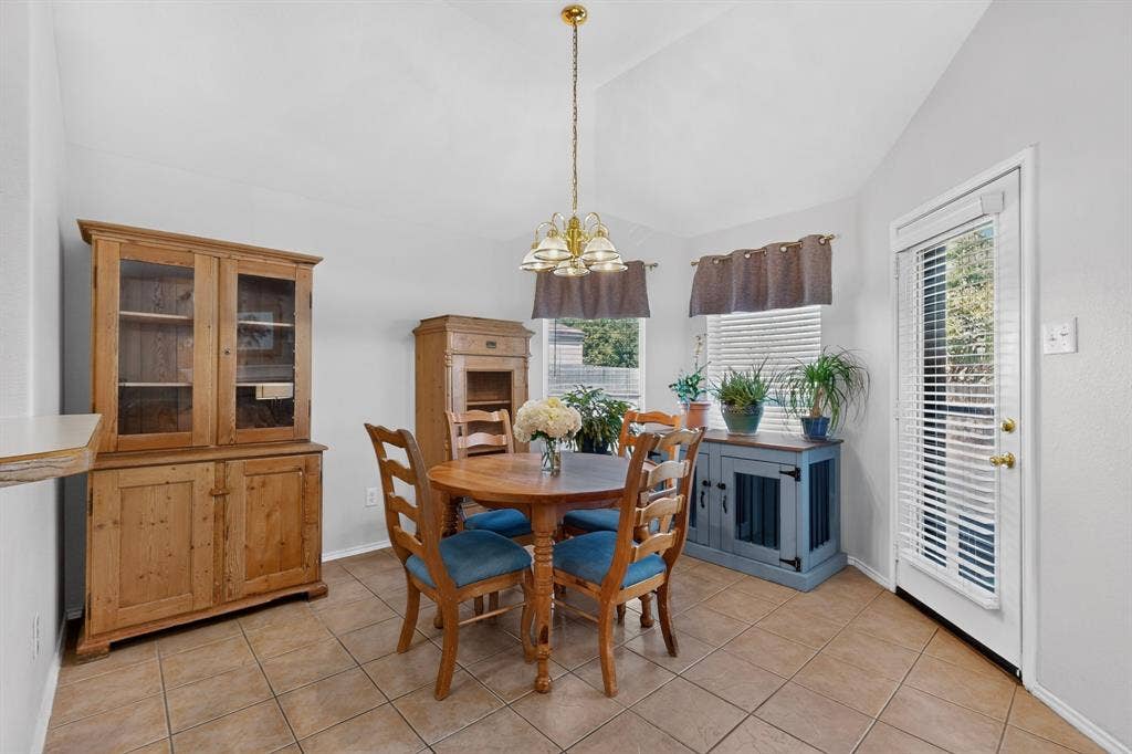 317 Sagebrush Lane, Waxahachie, TX 75165 317 Sagebrush Lane, Waxahachie, TX 75165