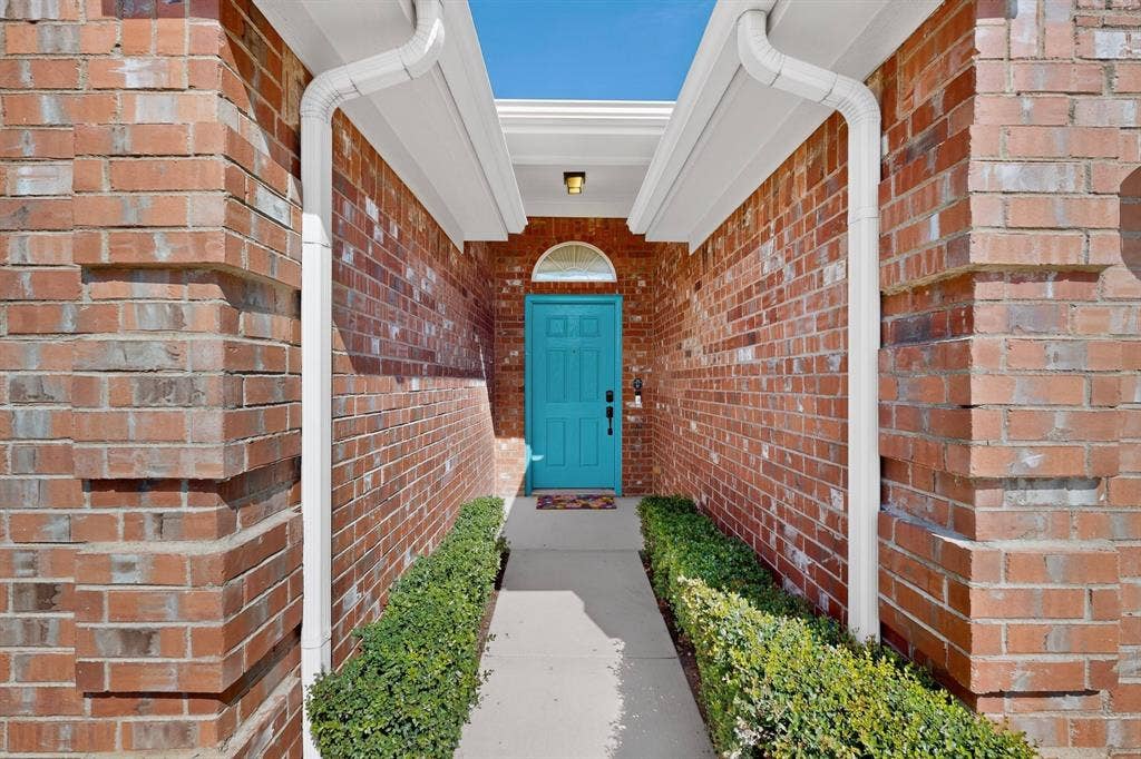 317 Sagebrush Lane, Waxahachie, TX 75165 317 Sagebrush Lane, Waxahachie, TX 75165