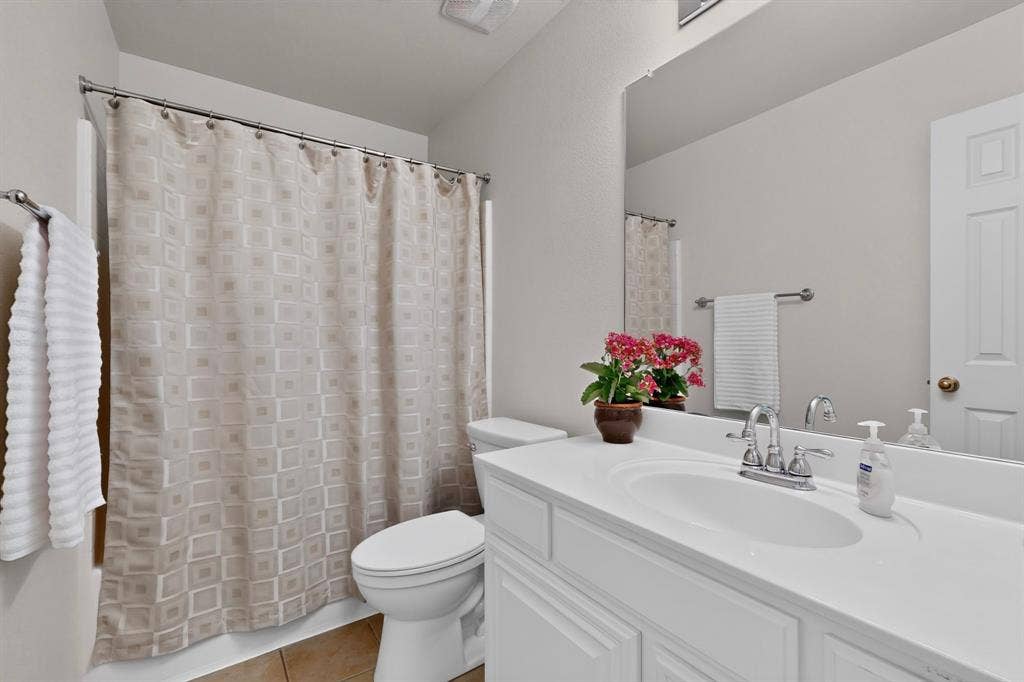 317 Sagebrush Lane, Waxahachie, TX 75165 317 Sagebrush Lane, Waxahachie, TX 75165