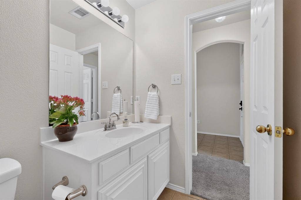 317 Sagebrush Lane, Waxahachie, TX 75165 317 Sagebrush Lane, Waxahachie, TX 75165