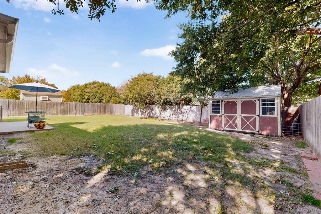 317 Sagebrush Lane, Waxahachie, TX 75165 317 Sagebrush Lane, Waxahachie, TX 75165