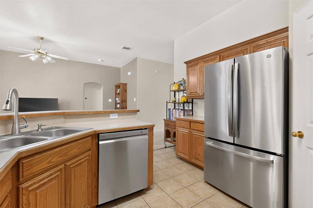 317 Sagebrush Lane, Waxahachie, TX 75165 317 Sagebrush Lane, Waxahachie, TX 75165
