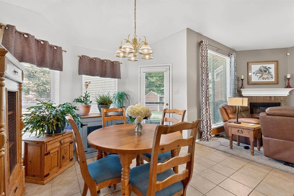 317 Sagebrush Lane, Waxahachie, TX 75165 317 Sagebrush Lane, Waxahachie, TX 75165