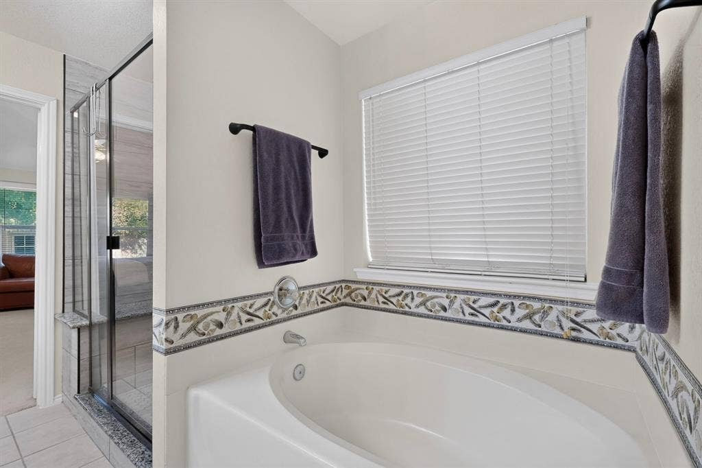 317 Sagebrush Lane, Waxahachie, TX 75165 317 Sagebrush Lane, Waxahachie, TX 75165
