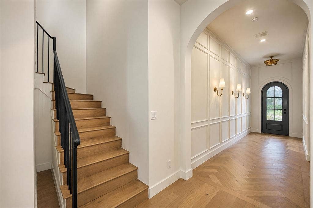 6106 Revere Place, Dallas, TX 75214