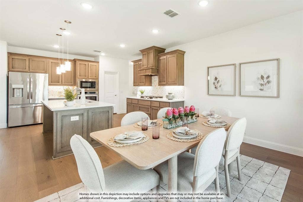 556 Holiday Avenue, Waxahachie, TX 75165 556 Holiday Avenue, Waxahachie, TX 75165