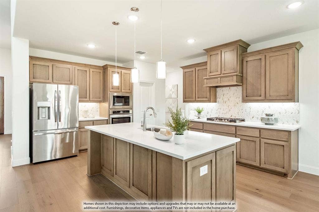 556 Holiday Avenue, Waxahachie, TX 75165 556 Holiday Avenue, Waxahachie, TX 75165