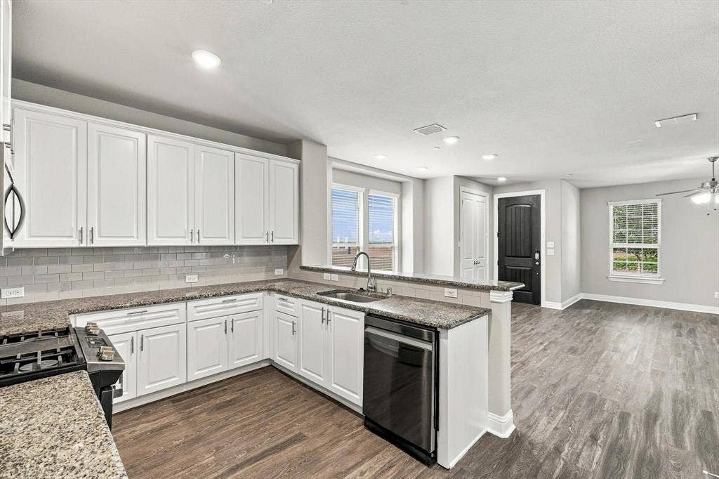 4641 Piedras Lanzar Drive, McKinney, TX 75070 4641 Piedras Lanzar Drive, McKinney, TX 75070