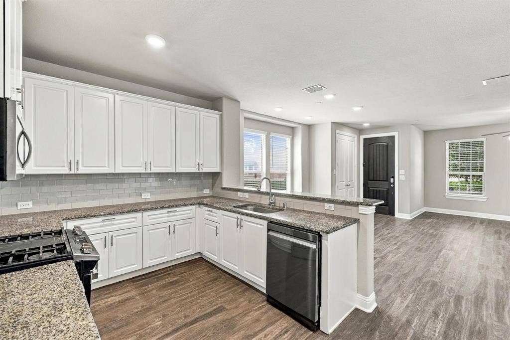 4641 Piedras Lanzar Drive, McKinney, TX 75070 4641 Piedras Lanzar Drive, McKinney, TX 75070
