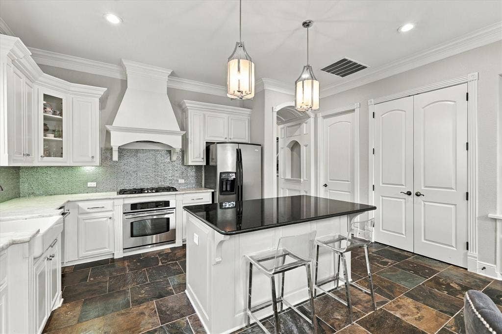 2717 Enid Drive, Plano, TX 75093 2717 Enid Drive, Plano, TX 75093
