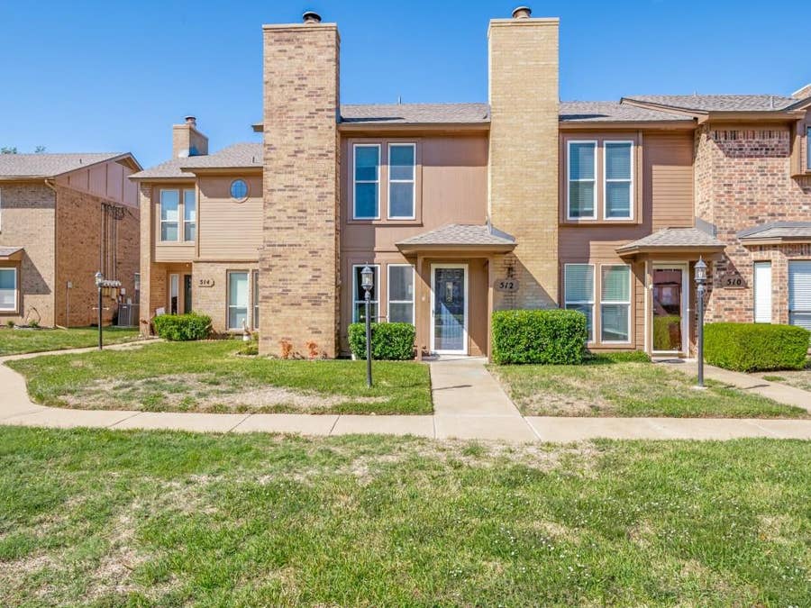 Property photo for 512 Pecan Acres Court, Arlington, TX