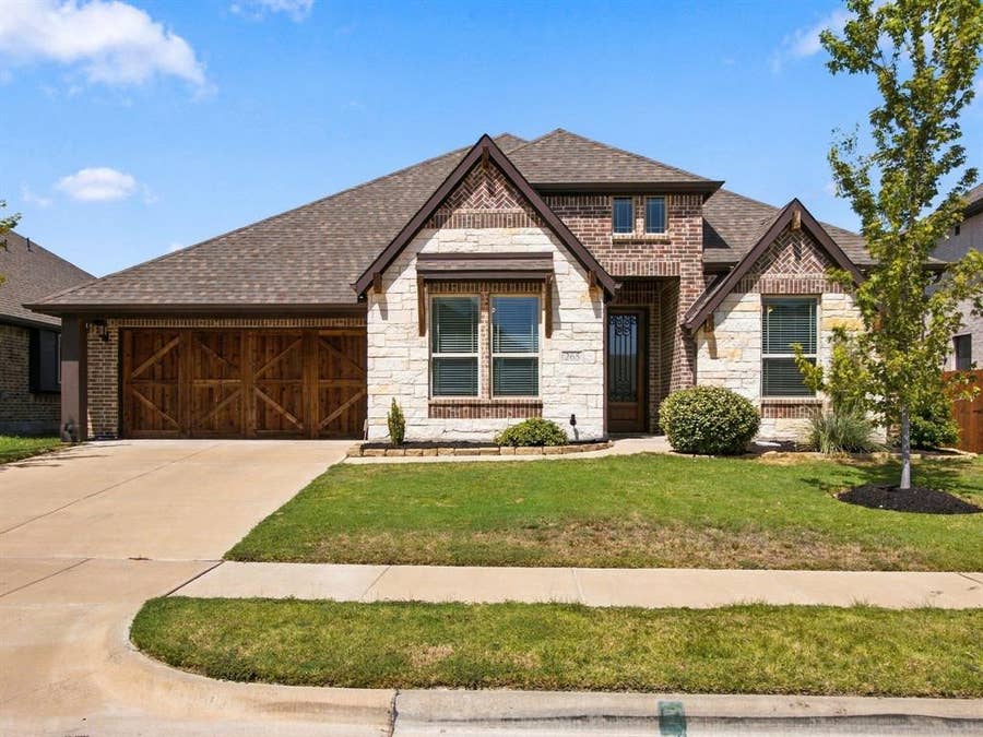 Property photo for 265 Resting Place Road, Waxahachie, TX