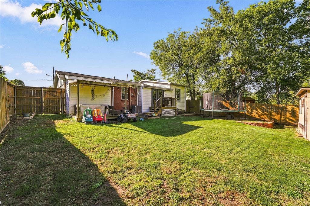 1812 Spring Lake Drive, Mesquite, TX 75149 1812 Spring Lake Drive, Mesquite, TX 75149