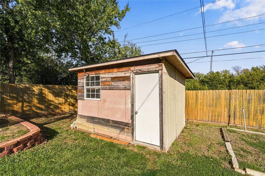 1812 Spring Lake Drive, Mesquite, TX 75149 1812 Spring Lake Drive, Mesquite, TX 75149