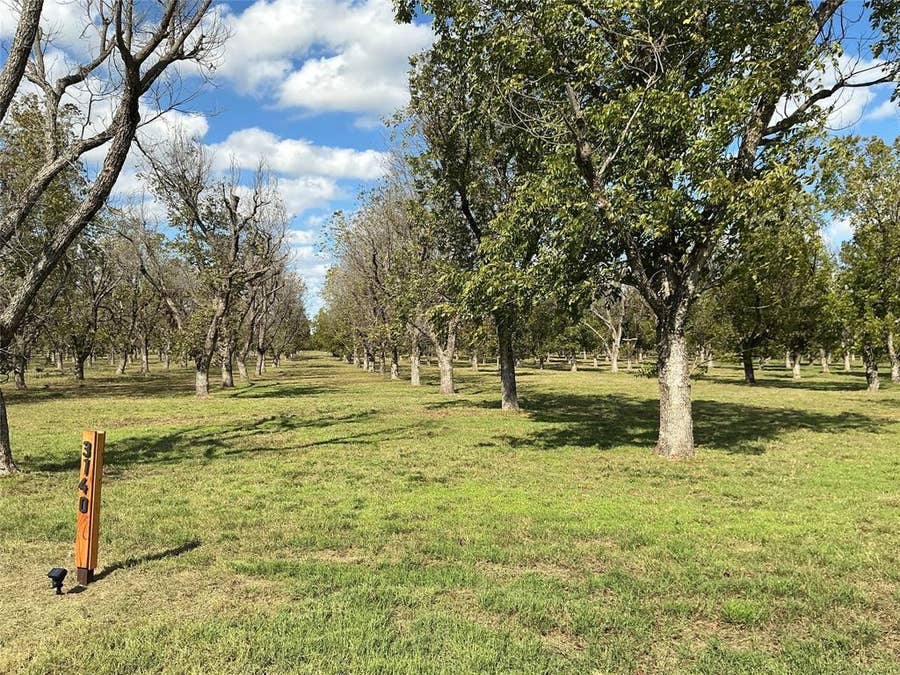 Property photo for 3140 E Landings S, Granbury, TX