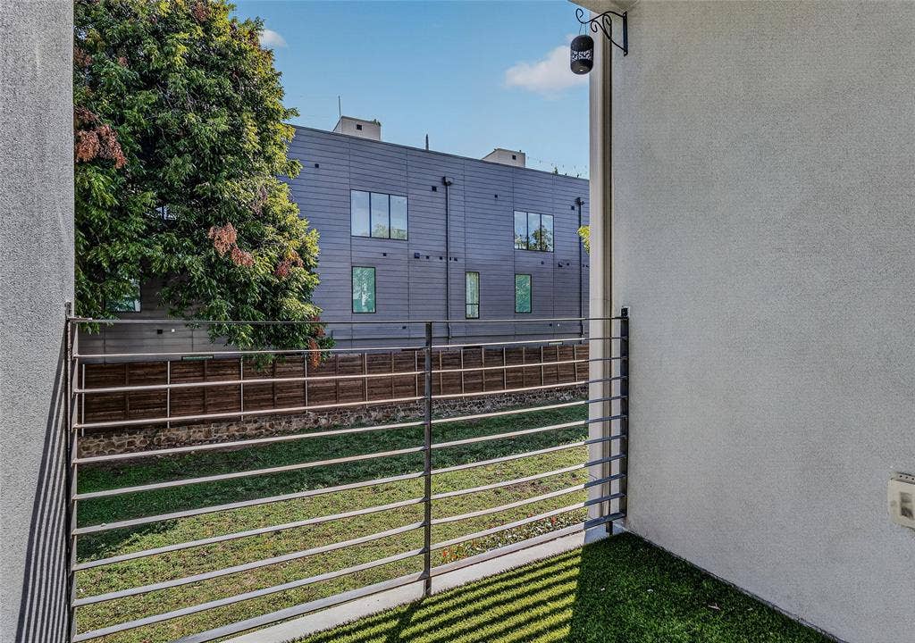 2222 Moser Avenue, #105, Dallas, TX 75206 2222 Moser Avenue, #105, Dallas, TX 75206