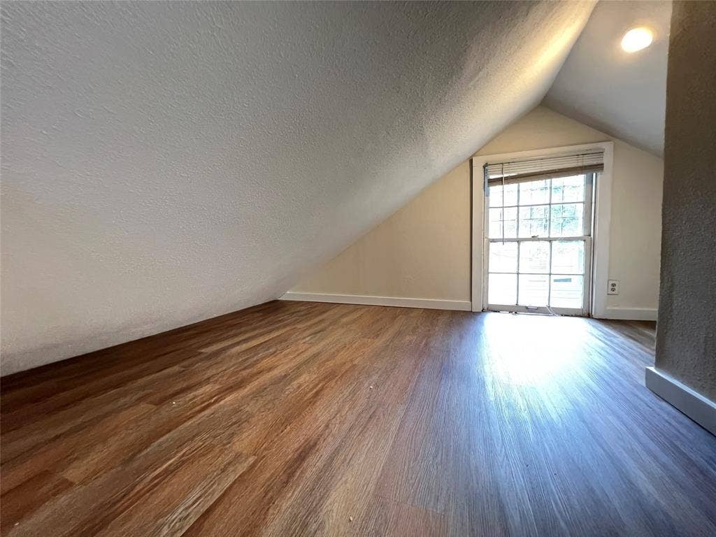 218 N Windomere, #C, Dallas, TX 75208 Different angle