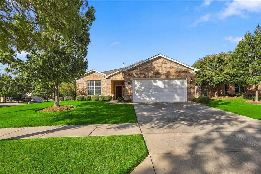 Property photo for 6009 Prairie Bend Lane, Frisco, TX