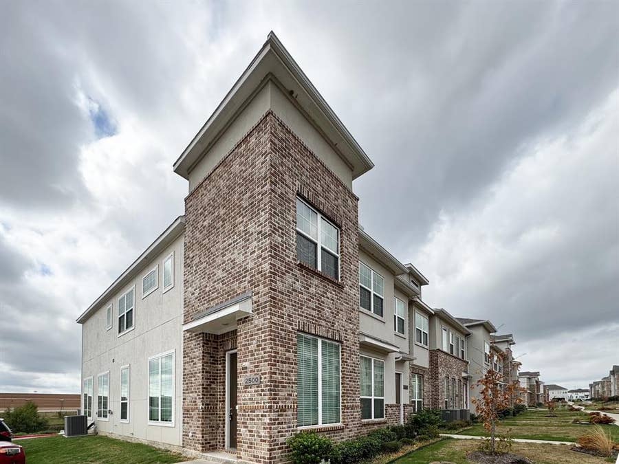 Property photo for 2500 Cerros Lane, Denton, TX