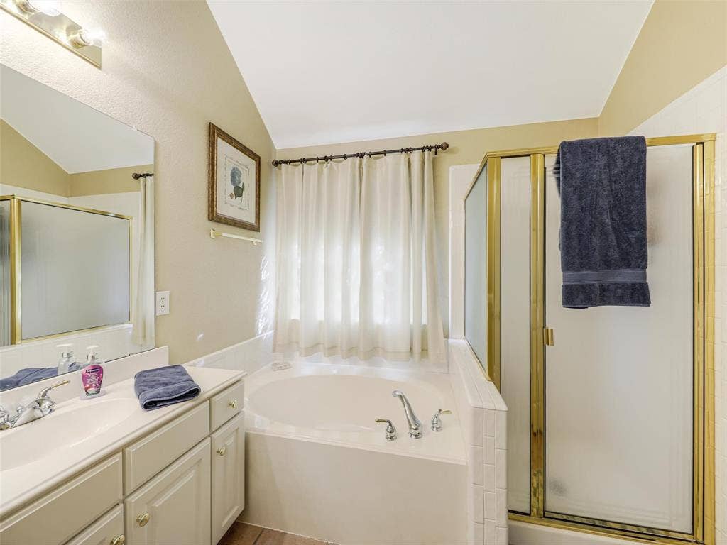 9021 Azinger Drive, Plano, TX 75025 9021 Azinger Drive, Plano, TX 75025