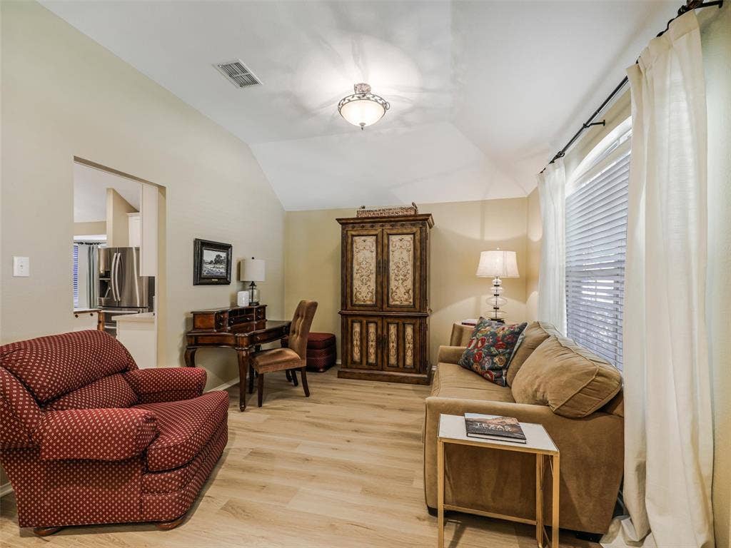 9021 Azinger Drive, Plano, TX 75025 9021 Azinger Drive, Plano, TX 75025
