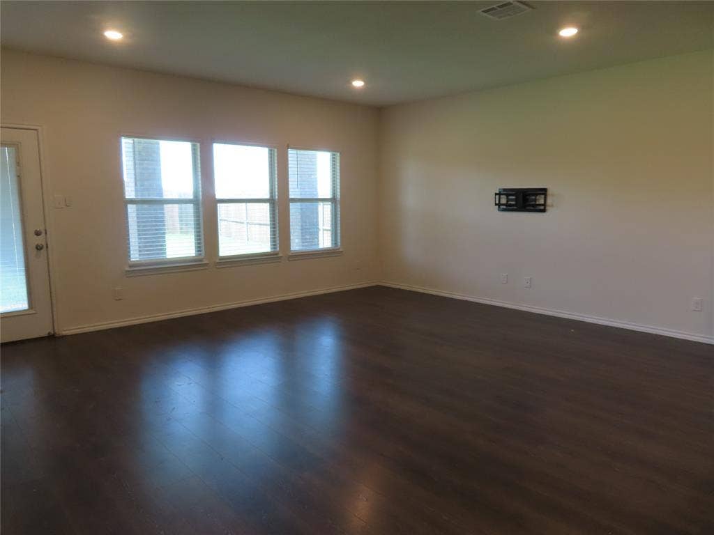 3037 Zinnia Street, Royse City, TX 75189 3037 Zinnia Street, Royse City, TX 75189