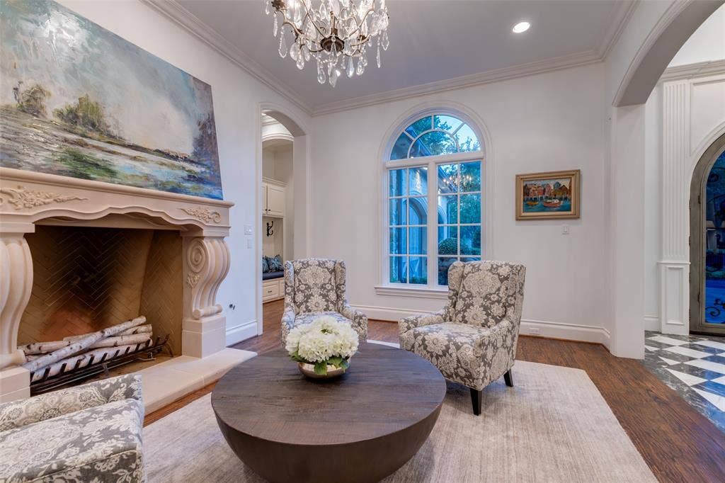 6131 Park Lane, Dallas, TX 75225 6131 Park Lane, Dallas, TX 75225