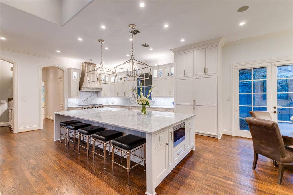 6131 Park Lane, Dallas, TX 75225 6131 Park Lane, Dallas, TX 75225