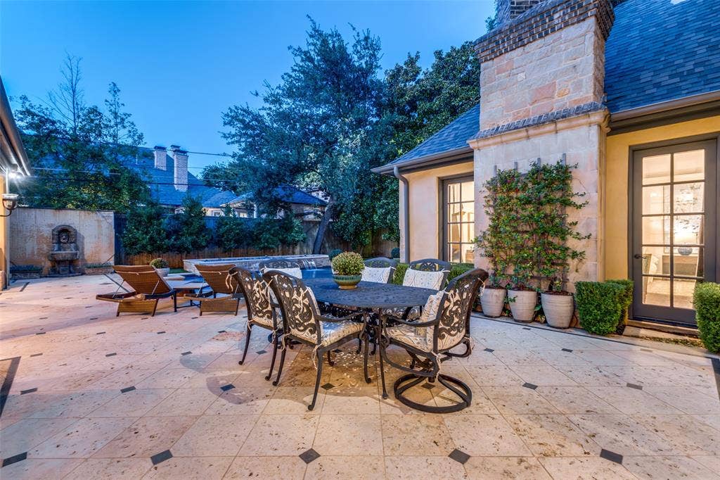 6131 Park Lane, Dallas, TX 75225 6131 Park Lane, Dallas, TX 75225