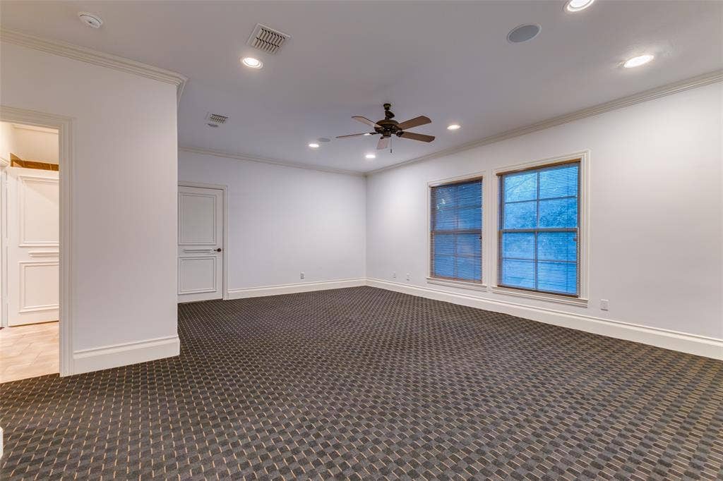 6131 Park Lane, Dallas, TX 75225 Game room