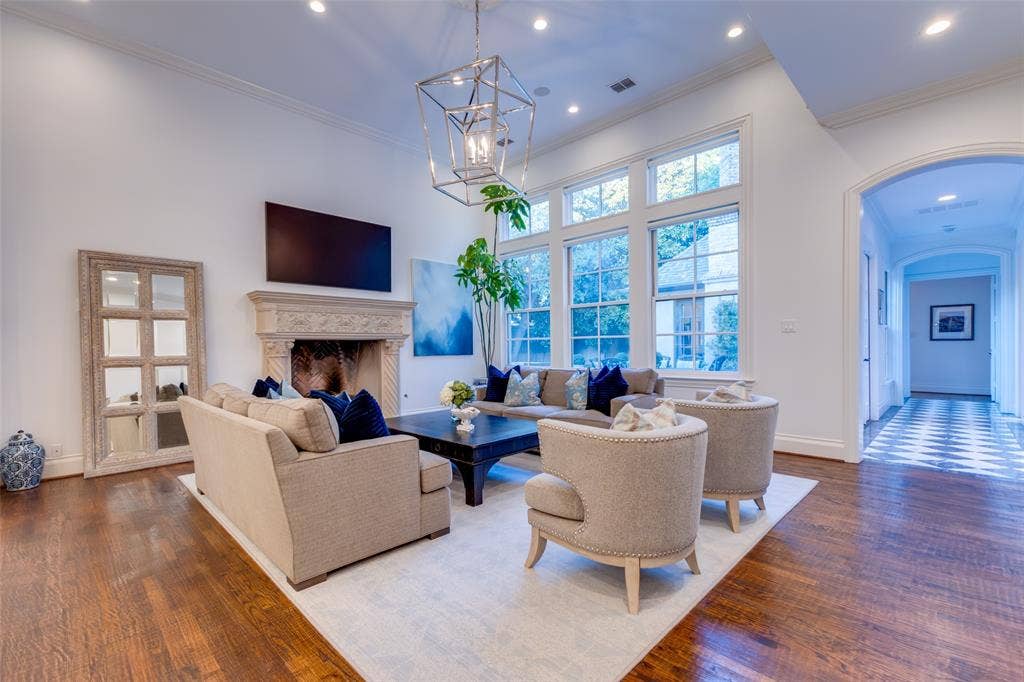 6131 Park Lane, Dallas, TX 75225 6131 Park Lane, Dallas, TX 75225