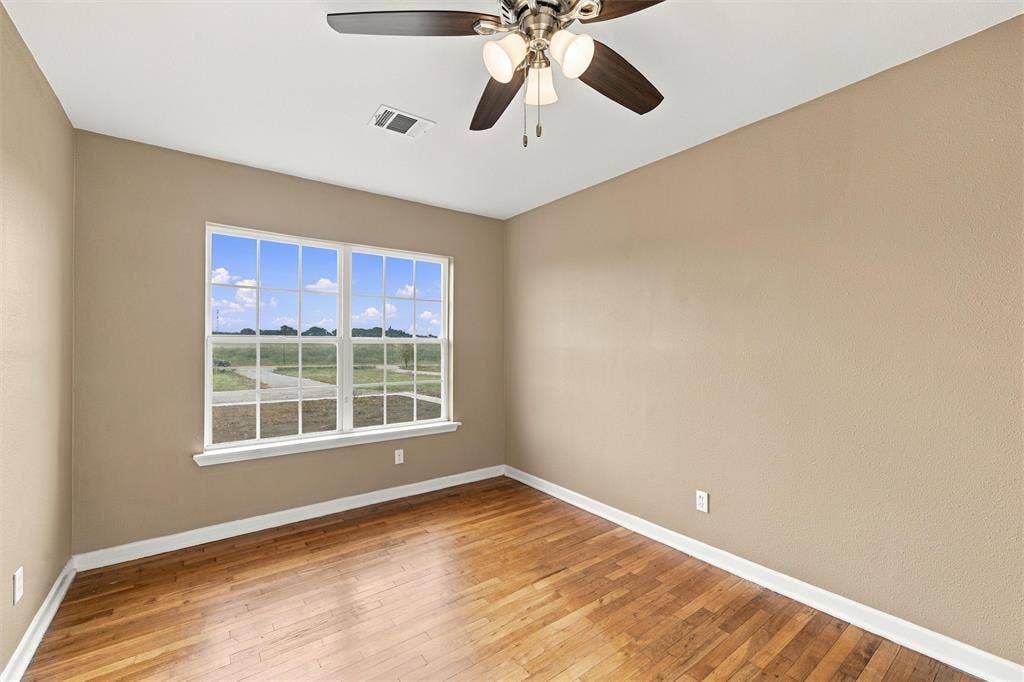 2052 Blue Cut Road S, Moody, TX 76557