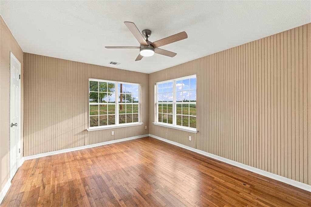 2052 Blue Cut Road S, Moody, TX 76557
