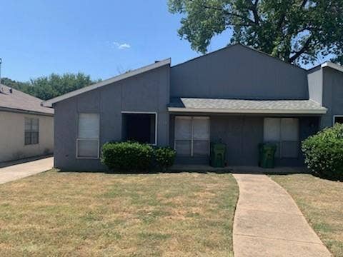 Property photo for 2734 Parkchester Drive, Arlington, TX