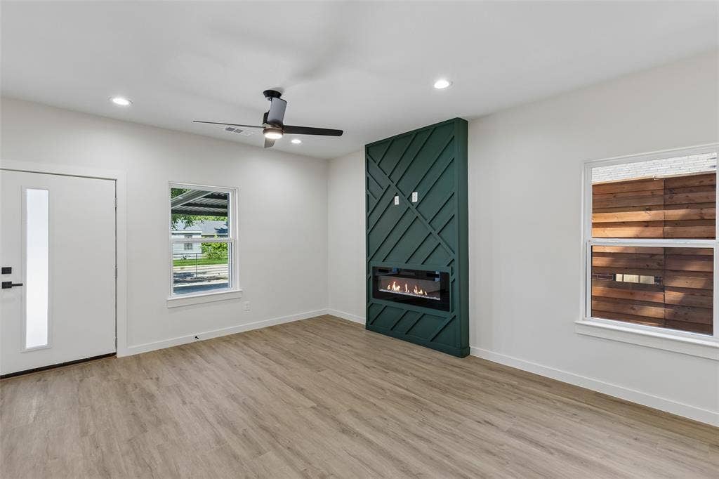 3324 Navaro Street, Dallas, TX 75212 3324 Navaro Street, Dallas, TX 75212