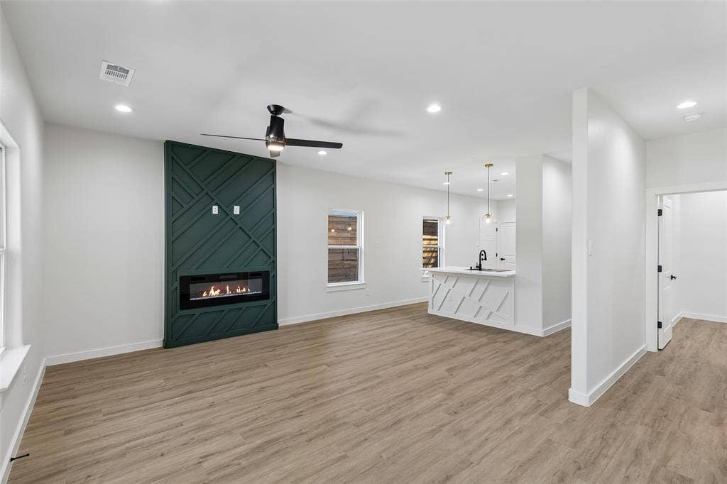 3324 Navaro Street, Dallas, TX 75212 3324 Navaro Street, Dallas, TX 75212